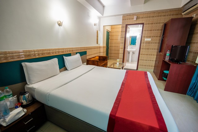 HOTEL MONARCH ANCHAL