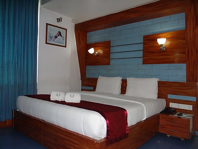 Room thumbnail 2